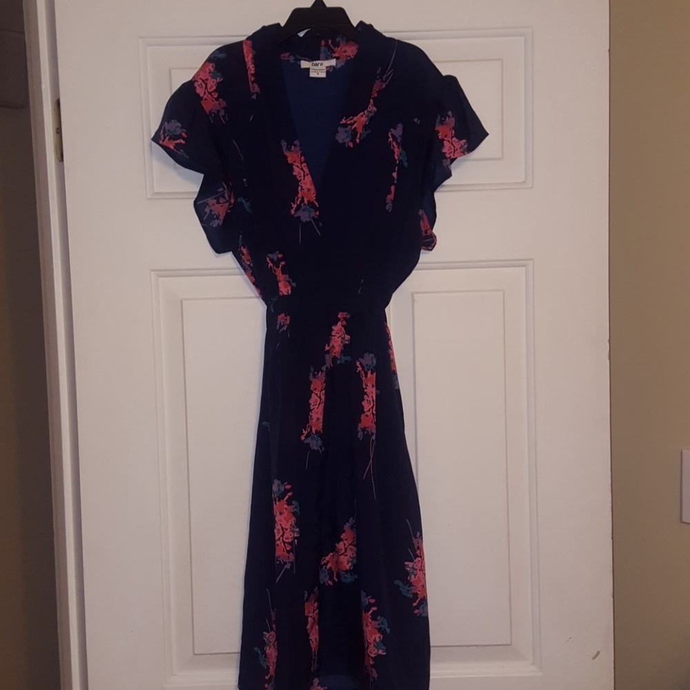 Super cute knee length dress